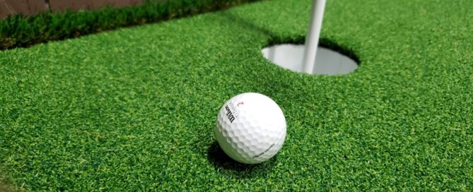 How to Get a Consistent Ball Roll on Artificial Putting Green