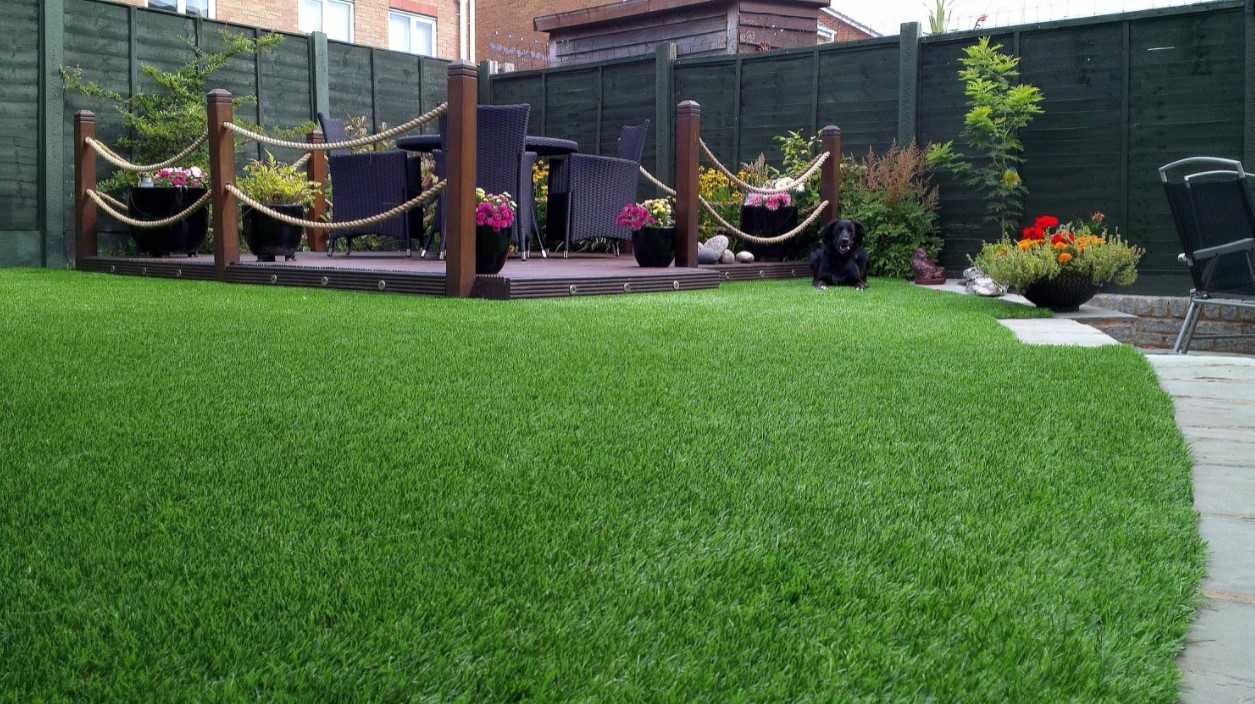 Why is artificial turf becoming increasingly popular in Vancouver, Canada?